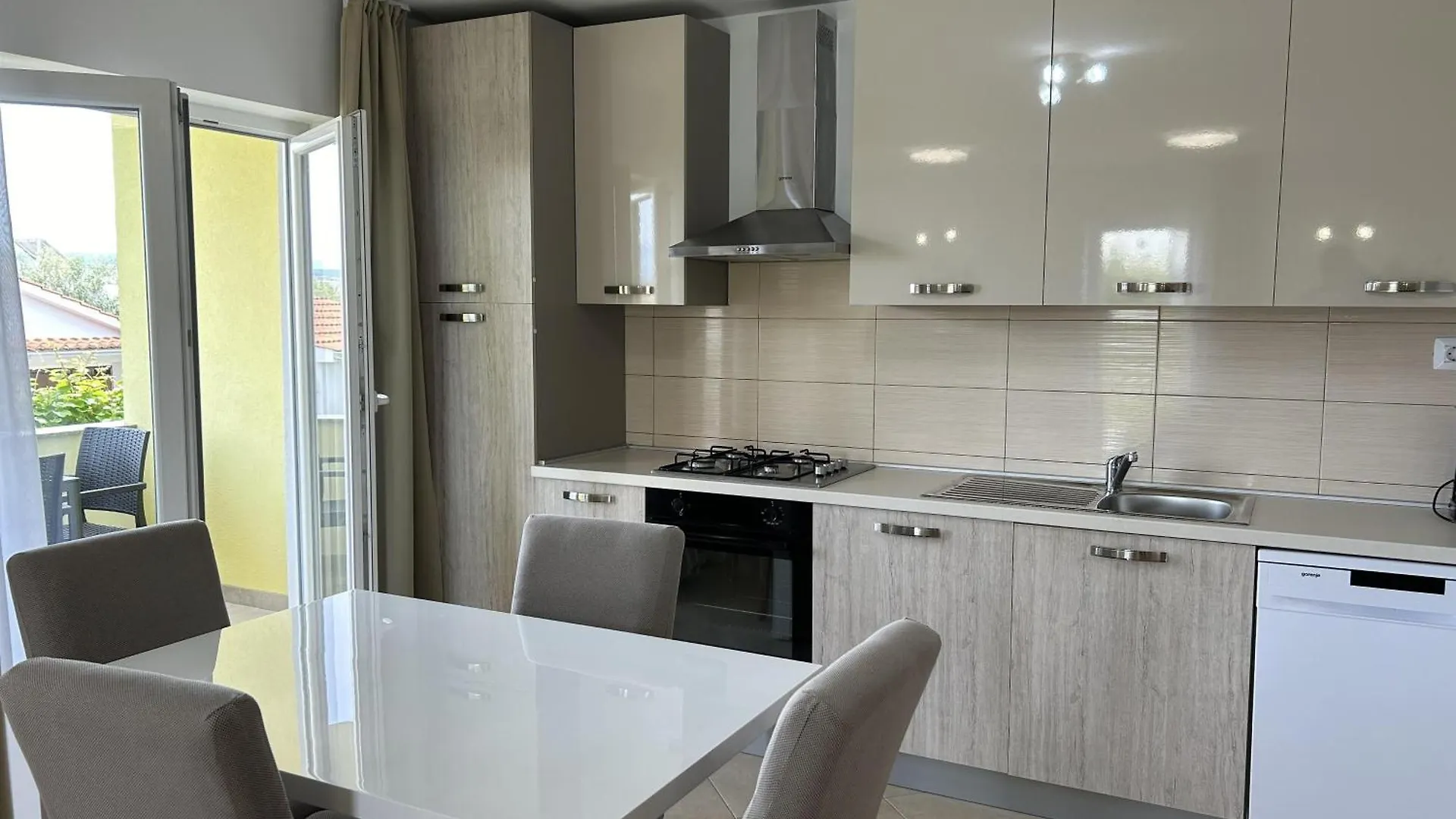 Sweet Lapat By El-Pi Tours Apartamento Porat  Croácia